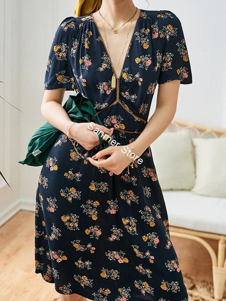 2021 new v-neck feminino mini vestidos floral tecido costura impresso contraste cor vintage manga curta a line robe nbdc, Black;gray 
2021 new v-neck feminino mini vestidos floral tecido costura impresso contraste cor vintage manga curta a line robe nbdc, Black;gray