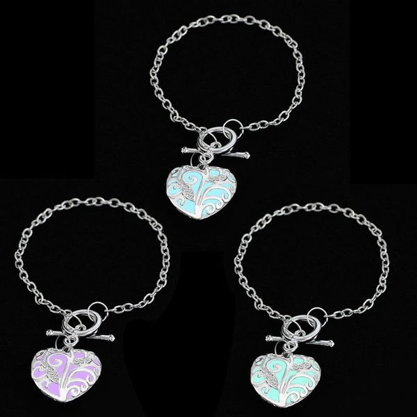 charm bracelets fashion green blue purple love heart dark luminous bracelet rhinestone of ocean glowing in the jewelry, Golden;silver
charm bracelets fashion green blue purple love heart dark luminous bracelet rhinestone of ocean glowing in the jewelry, Golden;silver