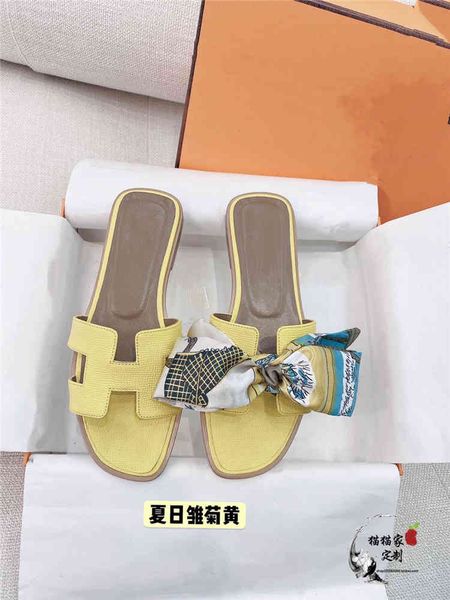 slipper 2021 new h-slippers new color palm print leather h-slippers in street shooting h-slippers holiday leisurezly, Black
slipper 2021 new h-slippers new color palm print leather h-slippers in street shooting h-slippers holiday leisurezly, Black