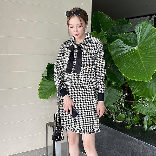 women's jackets small fragrance suit profional dr foreign celebrities temperament t d high waist skirt two-piece set, Black;brown
women's jackets small fragrance suit profional dr foreign celebrities temperament t d high waist skirt two-piece set, Black;brown