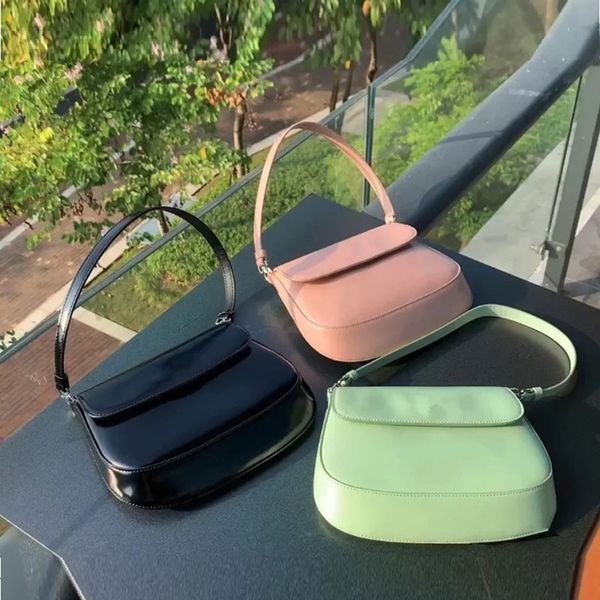 2021 new niche hobo armpit bag stick cleo portable one shoulder leather bright saddle women s luxury designer
2021 new niche hobo armpit bag stick cleo portable one shoulder leather bright saddle women s luxury designer