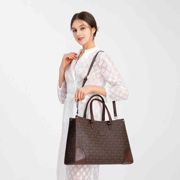 handbags bags mkf2021 women's autumn and winter fashion trend tote bag single shoulder diagonal cross simple large portable, Black;red
handbags bags mkf2021 women's autumn and winter fashion trend tote bag single shoulder diagonal cross simple large portable, Black;red