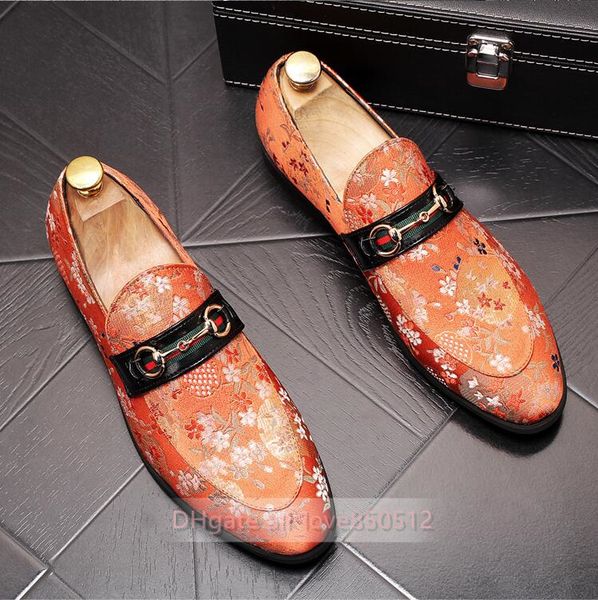 fashion pointed toe design shoes embroidery men's loafers luxury slip on casual italian men party wedding driving flats 38-47, Black
fashion pointed toe design shoes embroidery men's loafers luxury slip on casual italian men party wedding driving flats 38-47, Black