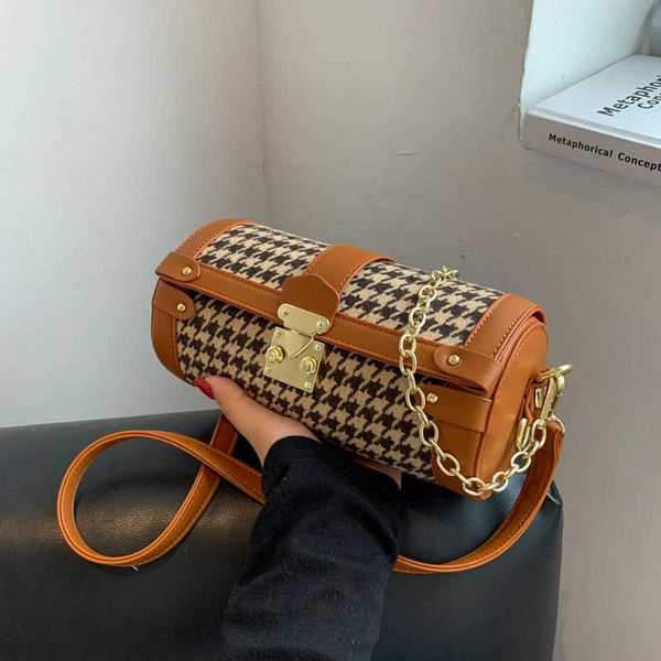 bag women's bag 2021 autumn and winter fashion chain single shoulder foreign style lock cylinder thousand bird lattice msenger
bag women's bag 2021 autumn and winter fashion chain single shoulder foreign style lock cylinder thousand bird lattice msenger
