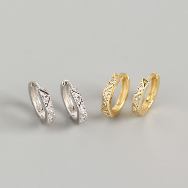 yhe0202 s925 pure silver light luxury ins minimalist geometric section inlaid with drill ear ring ear buckle silver ear nail female, Golden
yhe0202 s925 pure silver light luxury ins minimalist geometric section inlaid with drill ear ring ear buckle silver ear nail female, Golden