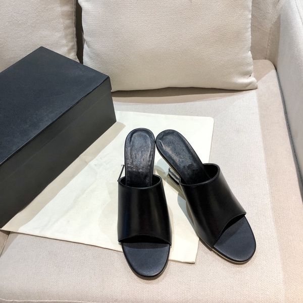 brand sandal slippers women genuine leather fashion cowhide elegant designer crystal heel ladies grade summer shoes ing, Black
brand sandal slippers women genuine leather fashion cowhide elegant designer crystal heel ladies grade summer shoes ing, Black