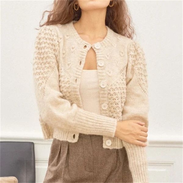 2021 autumn and winter new hollow knit long sleeve single-breasted cardigan all-match sweater women 04yq, White;black
2021 autumn and winter new hollow knit long sleeve single-breasted cardigan all-match sweater women 04yq, White;black