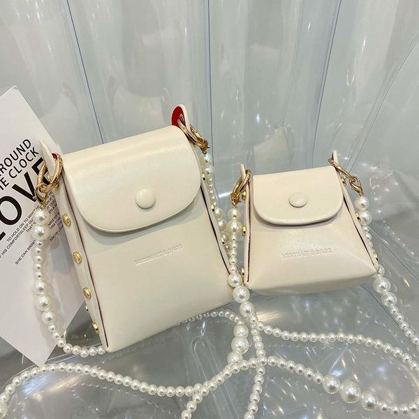 shoulder bags original brand premium square bag 2021 fashion western style pearl chain mobile phone box
shoulder bags original brand premium square bag 2021 fashion western style pearl chain mobile phone box