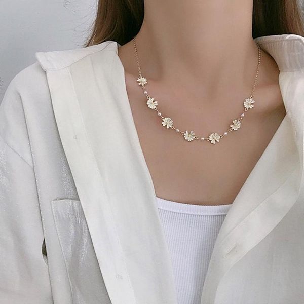link, chain fashion sweet white flowers bracelets personality pearl metal minimalist chrysanthemum bracelet for women jewelry accessories, Black 
link, chain fashion sweet white flowers bracelets personality pearl metal minimalist chrysanthemum bracelet for women jewelry accessories, Black
