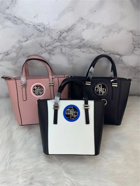 2021 new gues & splicing small bucket women's portable single shoulder diagonal straddle bag
2021 new gues & splicing small bucket women's portable single shoulder diagonal straddle bag