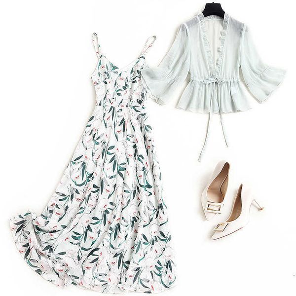 european frh print suspender skirt suit 2021 summer chiffon shirt waist drs l3101, White;black
european frh print suspender skirt suit 2021 summer chiffon shirt waist drs l3101, White;black