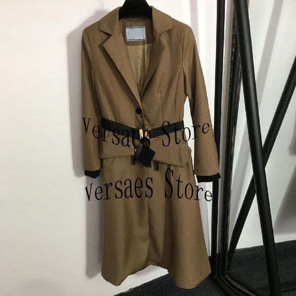 women's trench coats 2021 luxury design full waist button triangular label zipper pocket suit collar long sleeve windbreaker coat dress, Tan;black
women's trench coats 2021 luxury design full waist button triangular label zipper pocket suit collar long sleeve windbreaker coat dress, Tan;black