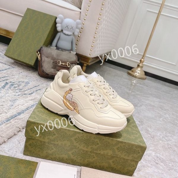 2021 fashion rhyton leather sneaker mens designer shoes strawberry wave mouth tiger web print luxury vintage trainer women designers womens, Red;white
2021 fashion rhyton leather sneaker mens designer shoes strawberry wave mouth tiger web print luxury vintage trainer women designers womens, Red;white