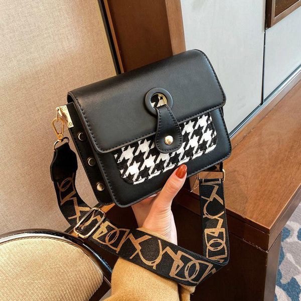 shoulder bags vintage pu leather plaid for women ladies crossbody casual small square purses handbags female
shoulder bags vintage pu leather plaid for women ladies crossbody casual small square purses handbags female