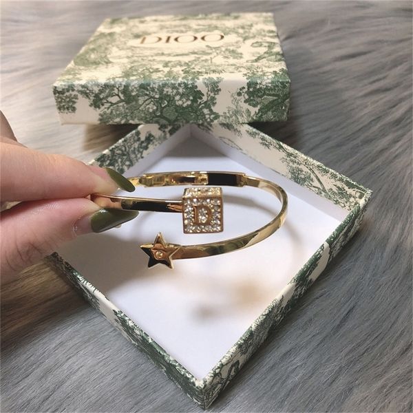 2022 factory online sale new fashion diamond screen bracelet simple red street clap open, Black
2022 factory online sale new fashion diamond screen bracelet simple red street clap open, Black