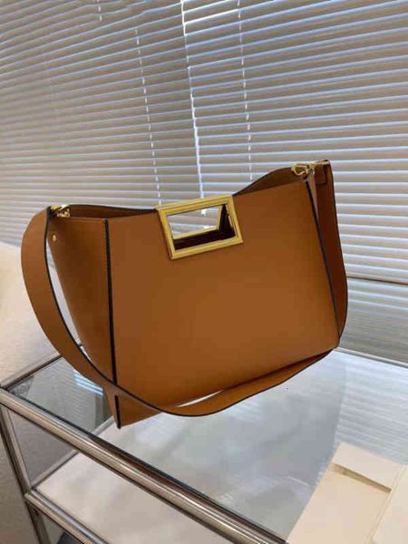 evening bags 2021 women's wholesale double f handle handbag designer market exquisite fabric perfect details portable fashio
evening bags 2021 women's wholesale double f handle handbag designer market exquisite fabric perfect details portable fashio