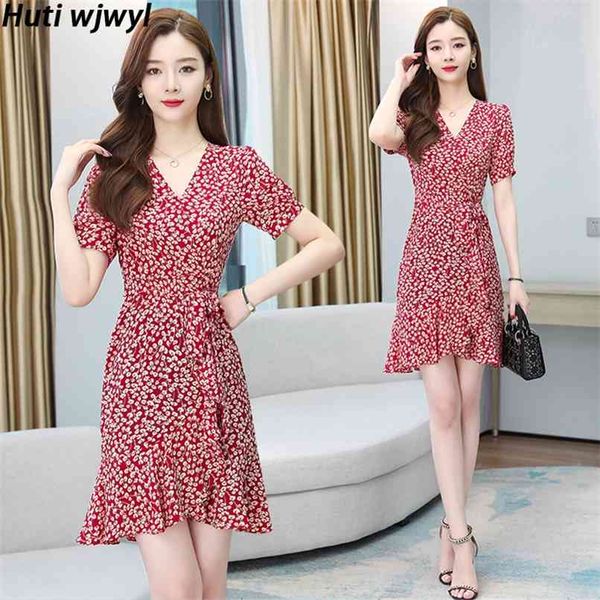 plus size summer floral chiffon short dress vintage korean sweet women party mini vestidos casual boho beach sundress 210528, Black;gray
plus size summer floral chiffon short dress vintage korean sweet women party mini vestidos casual boho beach sundress 210528, Black;gray