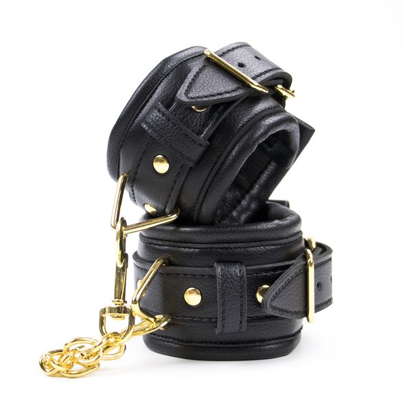 bondage leather handcuffs for with golden metal chain for slave role playing to restraintsbdsm erotic lingerie
bondage leather handcuffs for with golden metal chain for slave role playing to restraintsbdsm erotic lingerie