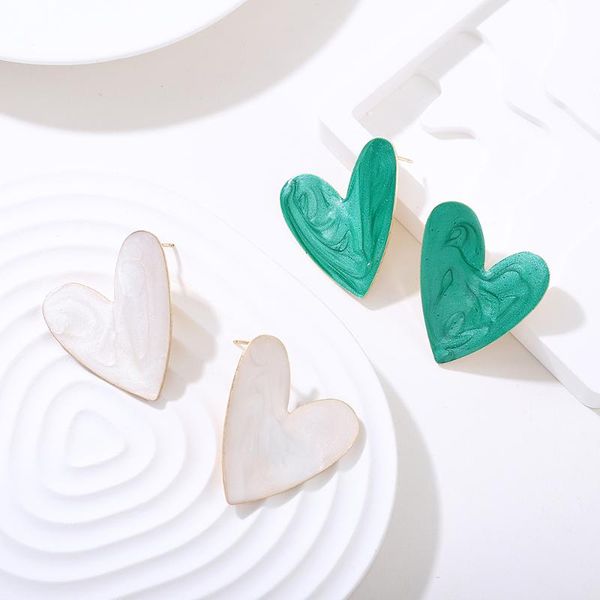 stud retro temperament white oil drop love earrings female simple and exaggerated design trendy ear jewelry, Golden;silver
stud retro temperament white oil drop love earrings female simple and exaggerated design trendy ear jewelry, Golden;silver