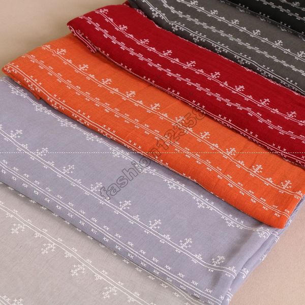 printed cotton scarf shawls muslim women hijab scarf female autumn 2020 long wraps snow design shawls scarves headband bandana, Blue;gray
printed cotton scarf shawls muslim women hijab scarf female autumn 2020 long wraps snow design shawls scarves headband bandana, Blue;gray