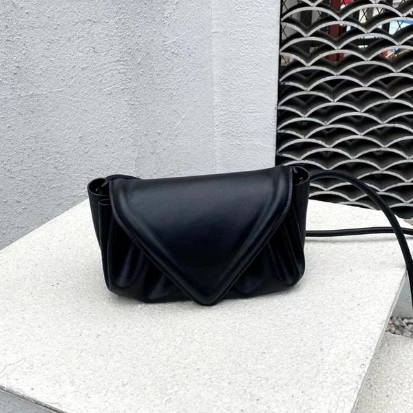evening bags 2021 luxury designer handbags women shoulder messenger simple folds soft cowhide crossbody sac de luxe femme
evening bags 2021 luxury designer handbags women shoulder messenger simple folds soft cowhide crossbody sac de luxe femme