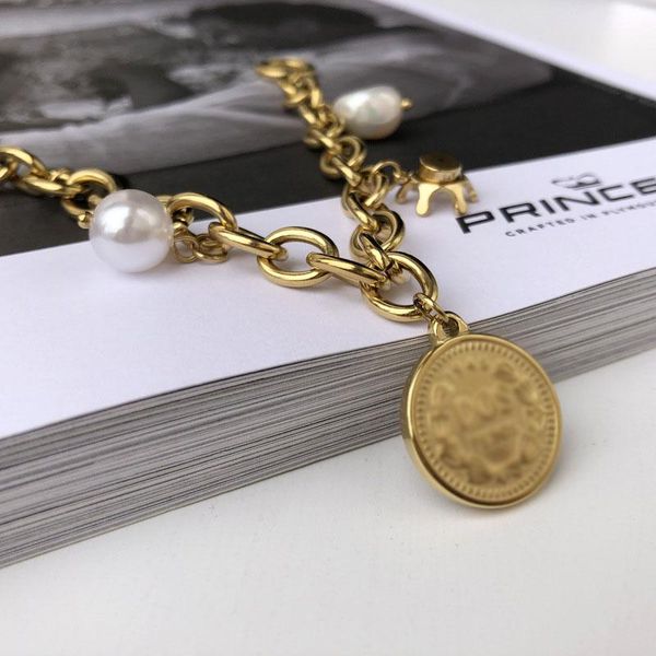 charm bracelets round brand bracelet women's french natural pearl chain pendant metal disc fashion ladies jewelry, Golden;silver
charm bracelets round brand bracelet women's french natural pearl chain pendant metal disc fashion ladies jewelry, Golden;silver