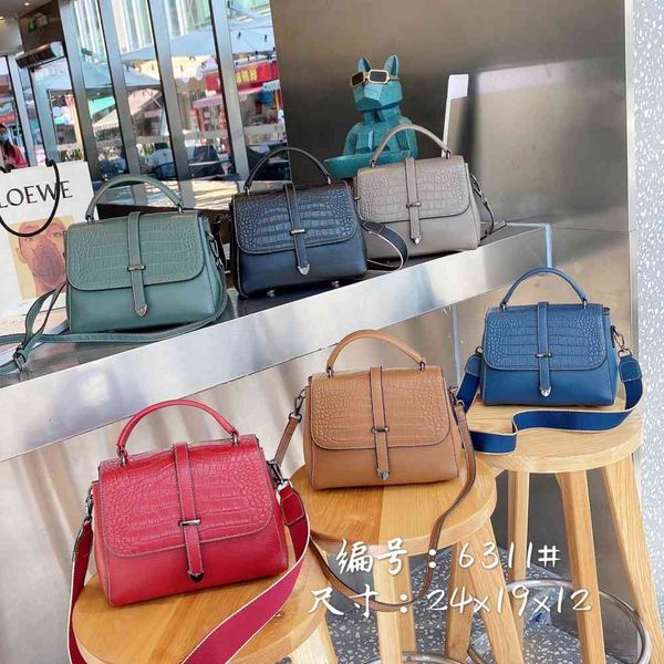 simple and fashionable first layer cowhide women's bag portable single shoulder messenger leather commuter bag handbag embossing
simple and fashionable first layer cowhide women's bag portable single shoulder messenger leather commuter bag handbag embossing