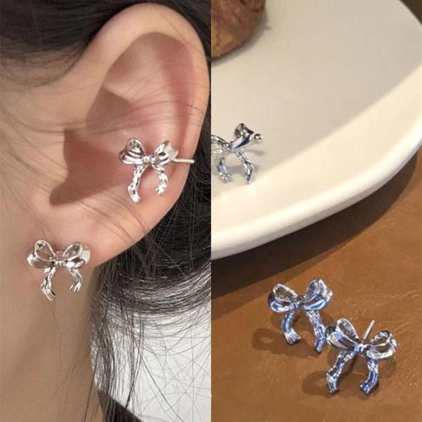 stud korean fashion butterfly earrings for women punk style cute girl zircon kpop jewelry 2021 wholesale, Golden;silver
stud korean fashion butterfly earrings for women punk style cute girl zircon kpop jewelry 2021 wholesale, Golden;silver