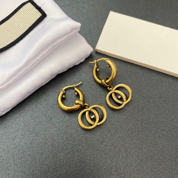 luxury designer jewelry women earrings diamond studs with stamp brass with gold plated letter earring elegant new fashion, Golden
luxury designer jewelry women earrings diamond studs with stamp brass with gold plated letter earring elegant new fashion, Golden