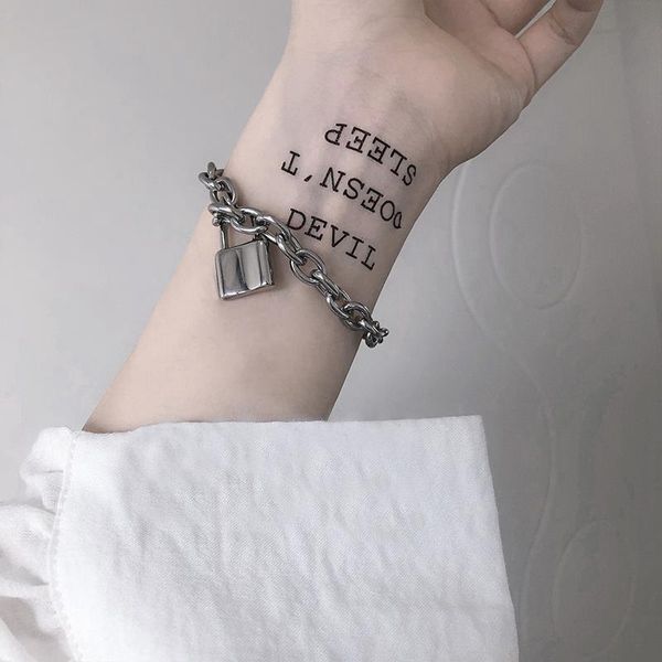 link, chain zhijia wild temperament geometric bracelet simple single-layer lock pendant female, Black
link, chain zhijia wild temperament geometric bracelet simple single-layer lock pendant female, Black