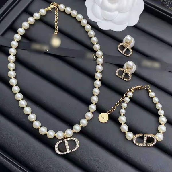 design jewelry new pearl suit, elegant letter pearl earrings necklace bracelet, temperament fairy, Golden
design jewelry new pearl suit, elegant letter pearl earrings necklace bracelet, temperament fairy, Golden