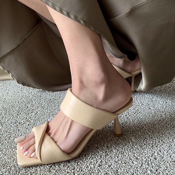 slippers women's royal leather sandals square toe high heels solid fashion shoes club casual size 34-39 fwhu, Black
slippers women's royal leather sandals square toe high heels solid fashion shoes club casual size 34-39 fwhu, Black