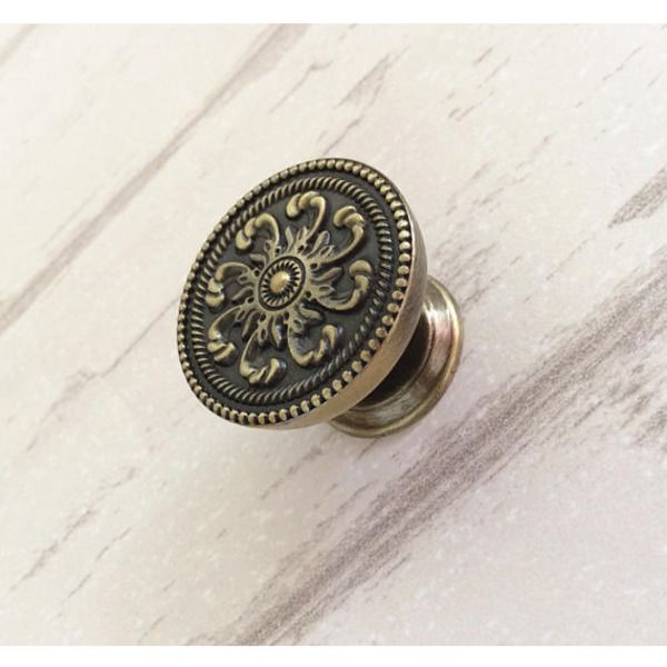 unique cabinet knobs vintage dresser drawer knobs pulls handles antique bronze rustic kitchen furniture hardware decorative
unique cabinet knobs vintage dresser drawer knobs pulls handles antique bronze rustic kitchen furniture hardware decorative