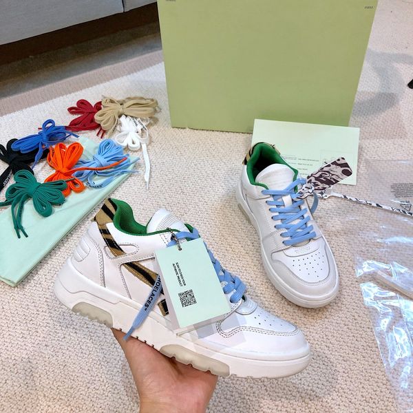 designer luxury sneakers men and women reflective casual shoes women sneakers party velvet calfskin mixed fiber sneakers 35-45, Black
designer luxury sneakers men and women reflective casual shoes women sneakers party velvet calfskin mixed fiber sneakers 35-45, Black