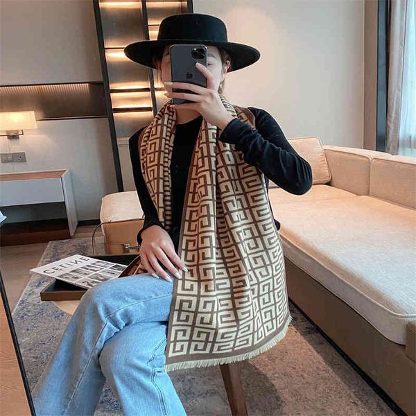 shawl scarf women's winter warm geometric rectangular cashmere like fashion temperament cloak tide, Blue;gray 
shawl scarf women's winter warm geometric rectangular cashmere like fashion temperament cloak tide, Blue;gray