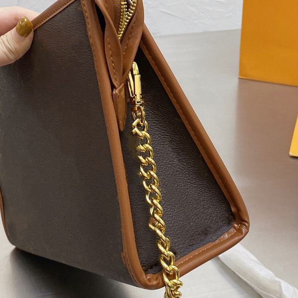 luxury women shoulder bags crossbody tactical leather for designer handbags gold chain totes letter floral genuine leather zipper pocket cas
luxury women shoulder bags crossbody tactical leather for designer handbags gold chain totes letter floral genuine leather zipper pocket cas