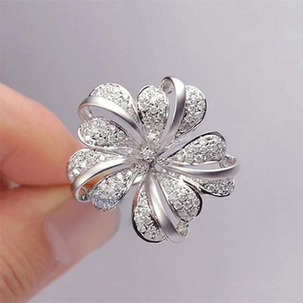 mens and womens ring creative fashion big flower full diamond women's zircon jewelry new, Golden;silver
mens and womens ring creative fashion big flower full diamond women's zircon jewelry new, Golden;silver