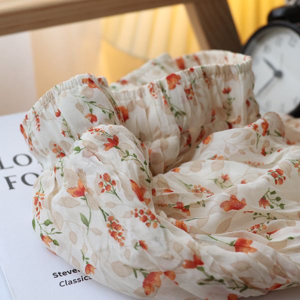 2021 new autumn and winter pleated floral chiffon mid-length a-line thin veet printed skirt inside z7dy, Black
2021 new autumn and winter pleated floral chiffon mid-length a-line thin veet printed skirt inside z7dy, Black