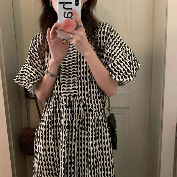 casual dresses vintage oversize waved striped long dress women summer butterfly sleeve loose waist a-line maxi sundress r2ce, Black;gray
casual dresses vintage oversize waved striped long dress women summer butterfly sleeve loose waist a-line maxi sundress r2ce, Black;gray
