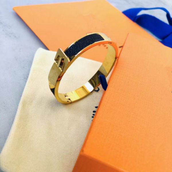 new high-grade classic medieval unpacked old flower letter bangle bracelet simple luxury fashion men's and women's bracelet, Black
new high-grade classic medieval unpacked old flower letter bangle bracelet simple luxury fashion men's and women's bracelet, Black
