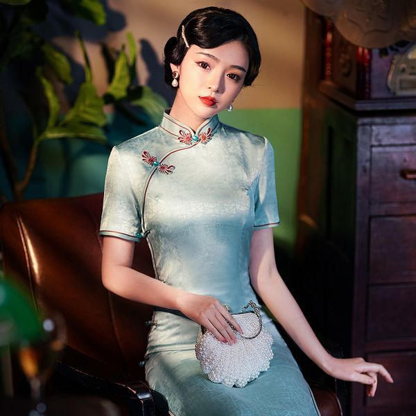luxury cheongsam multicolor old shanghai middle and long turtle crack summer improved silk drs the republic of china young cheongsam, Blue;red
luxury cheongsam multicolor old shanghai middle and long turtle crack summer improved silk drs the republic of china young cheongsam, Blue;red