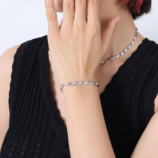 earrings & necklace yaonuan titanium steel gold plated bracelet/necklace for women geometry hollow out chain fashion jewelry set party acces, Silver
earrings & necklace yaonuan titanium steel gold plated bracelet/necklace for women geometry hollow out chain fashion jewelry set party acces, Silver