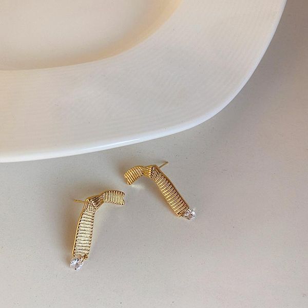 hoop & huggie wtltc 2021 french metal bow crystal stud earrings simple knotted studs fashion retro big post for women, Golden;silver
hoop & huggie wtltc 2021 french metal bow crystal stud earrings simple knotted studs fashion retro big post for women, Golden;silver