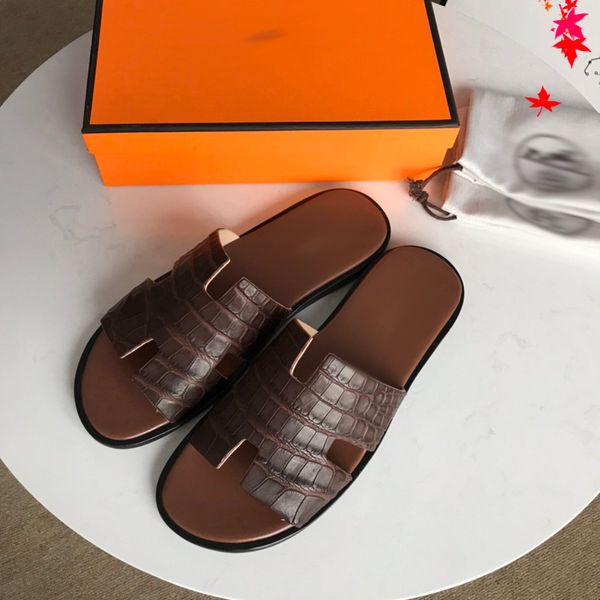 2021 designer fashion luxurys men slippers summer beach genuine leather rivet slipper flip flops sandals man casual flat slides with box lar, Black
2021 designer fashion luxurys men slippers summer beach genuine leather rivet slipper flip flops sandals man casual flat slides with box lar, Black