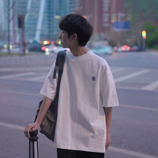 men's t-shirts 2021 fashion men set short sleeve t-shirt drop shoulder half shirt, White;black
men's t-shirts 2021 fashion men set short sleeve t-shirt drop shoulder half shirt, White;black
