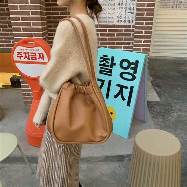shoulder bags dumpling cloud luxury designer pu leather clutch bag for women pleated messenger cute lady crossbody handbag
shoulder bags dumpling cloud luxury designer pu leather clutch bag for women pleated messenger cute lady crossbody handbag