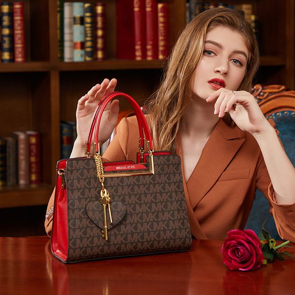 axillary package 2021 spring fashion temperament bucket bag printed single shoulder women's hand versatile messenger
axillary package 2021 spring fashion temperament bucket bag printed single shoulder women's hand versatile messenger