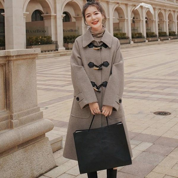 women's wool & blends women retro long coat horn button loose fit ladies outwear overcoat elegant autumn winter coats windbreaker mante, Black
women's wool & blends women retro long coat horn button loose fit ladies outwear overcoat elegant autumn winter coats windbreaker mante, Black
