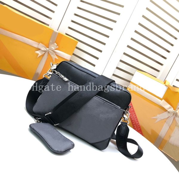 three-in-one messenger bag luxurys designers bags italy shoulder bag for men delive size 25 x 18.5 x 7cm
three-in-one messenger bag luxurys designers bags italy shoulder bag for men delive size 25 x 18.5 x 7cm