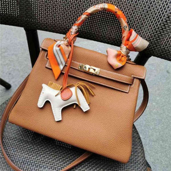 luxury h bags handbags women classic herme kelys leather 2022 fashionable lychee pattern head layer cowhide messenger sewn inside bridal jjj
luxury h bags handbags women classic herme kelys leather 2022 fashionable lychee pattern head layer cowhide messenger sewn inside bridal jjj